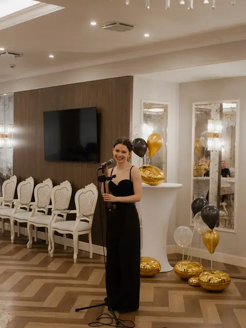 Святкова атмосфера звітного концерту в банкетній залі Black Sea Restaurant, Одеса