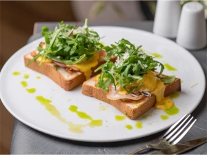 Сніданок Бенедикт