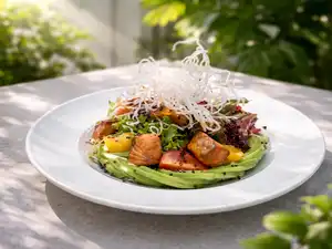 Салат з запеченим лососем Гурман