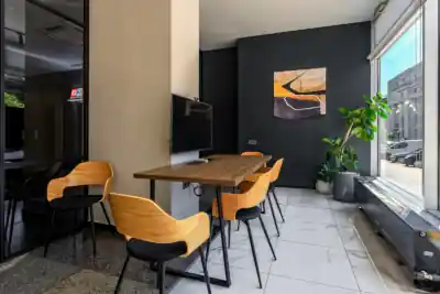 Коворкінг під час відключень світла: комфортне робоче місце в тиші