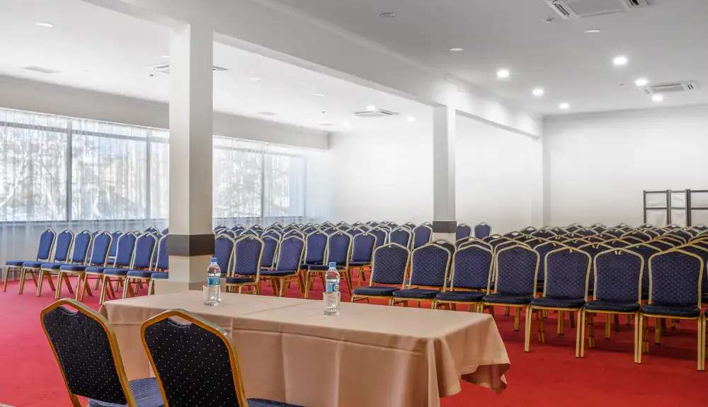 Конференц-зала Black Sea Otrada: загальний вигляд залу для тренінгів і презентацій